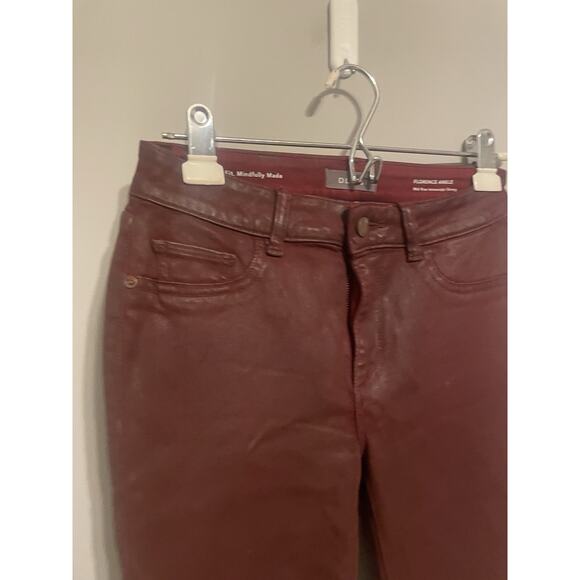 DL1961 Florence Mid Rise Merlot Coated Ultrasculpt Skinny Ankle Jeans Size 26‎ - Picture 2 of 8